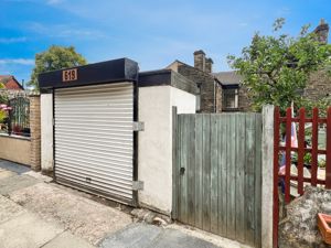 Rear- click for photo gallery